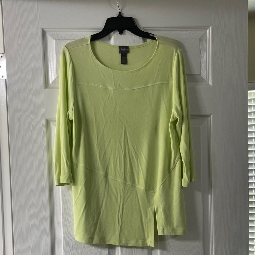 Travelers by Chicos Light Green Tunic Top